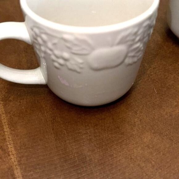 Set Of 4 White Embossed Fruit Pattern Ceramic Coffee Cups - Picture 3 of 8